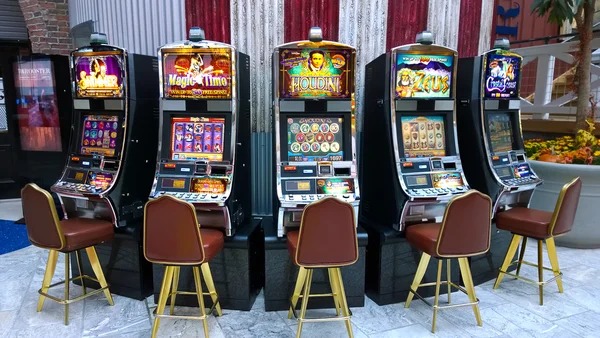 Three Card Poker live dealer table on jnetoto slot with multi-camera view